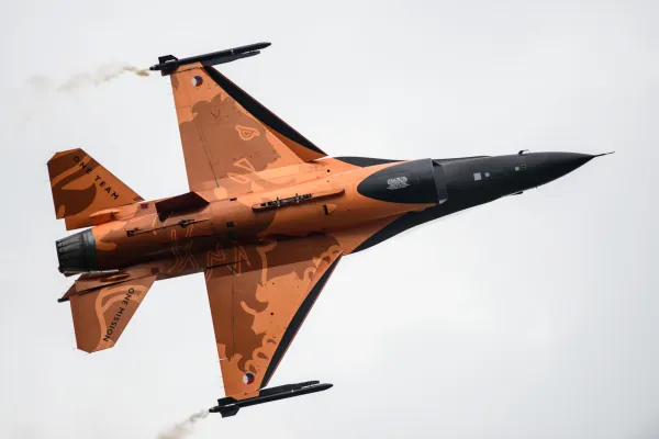 F-16 SoloTürk — NATO Days, Ostrawa